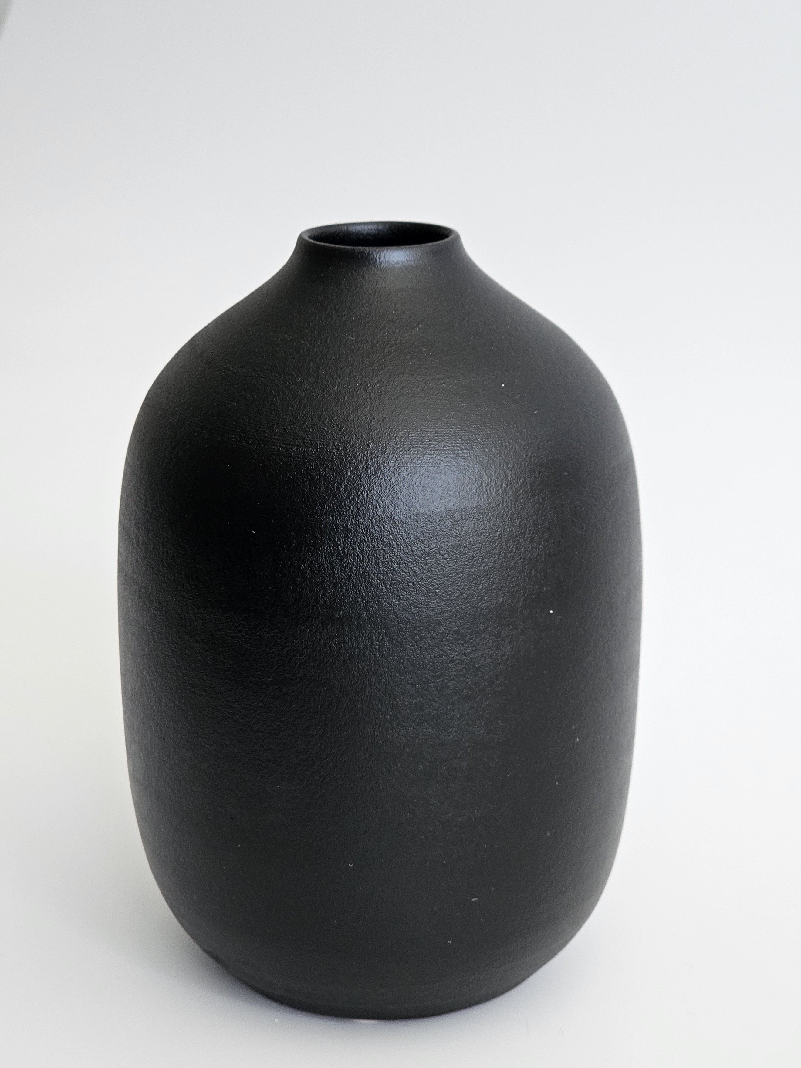 JARRÓN CERÁMICA THE ISLAND COLLECTION 04 NEGRO