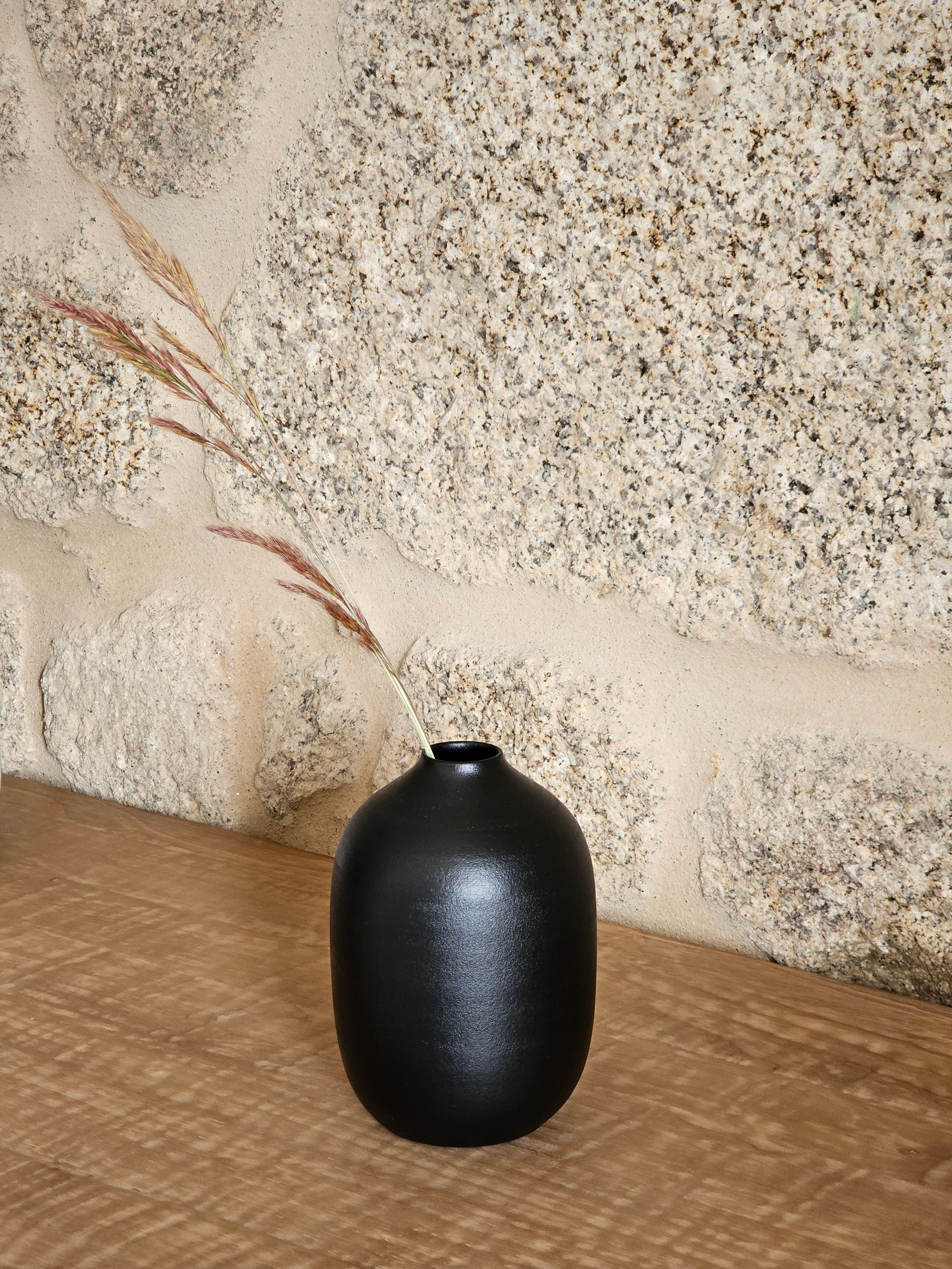 JARRÓN CERÁMICA THE ISLAND COLLECTION 04 NEGRO