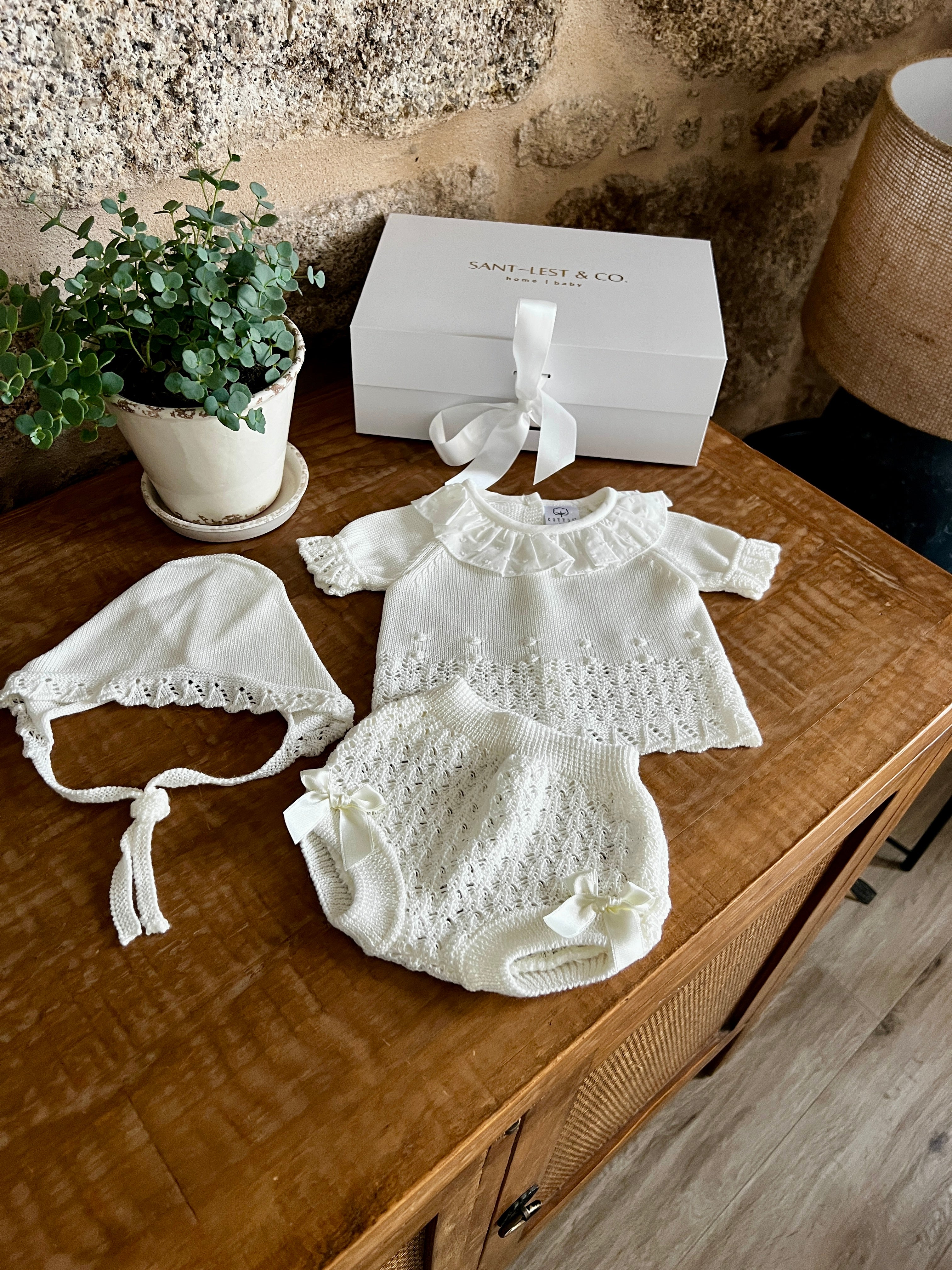 CAJA REGALO RECIÉN NACIDO 03 BLANCO PERLA | CONJUNTO PUNTO