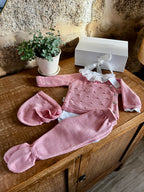 CAJA REGALO RECIÉN NACIDO 04 ROSA PALO | CONJUNTO PUNTO + BODY