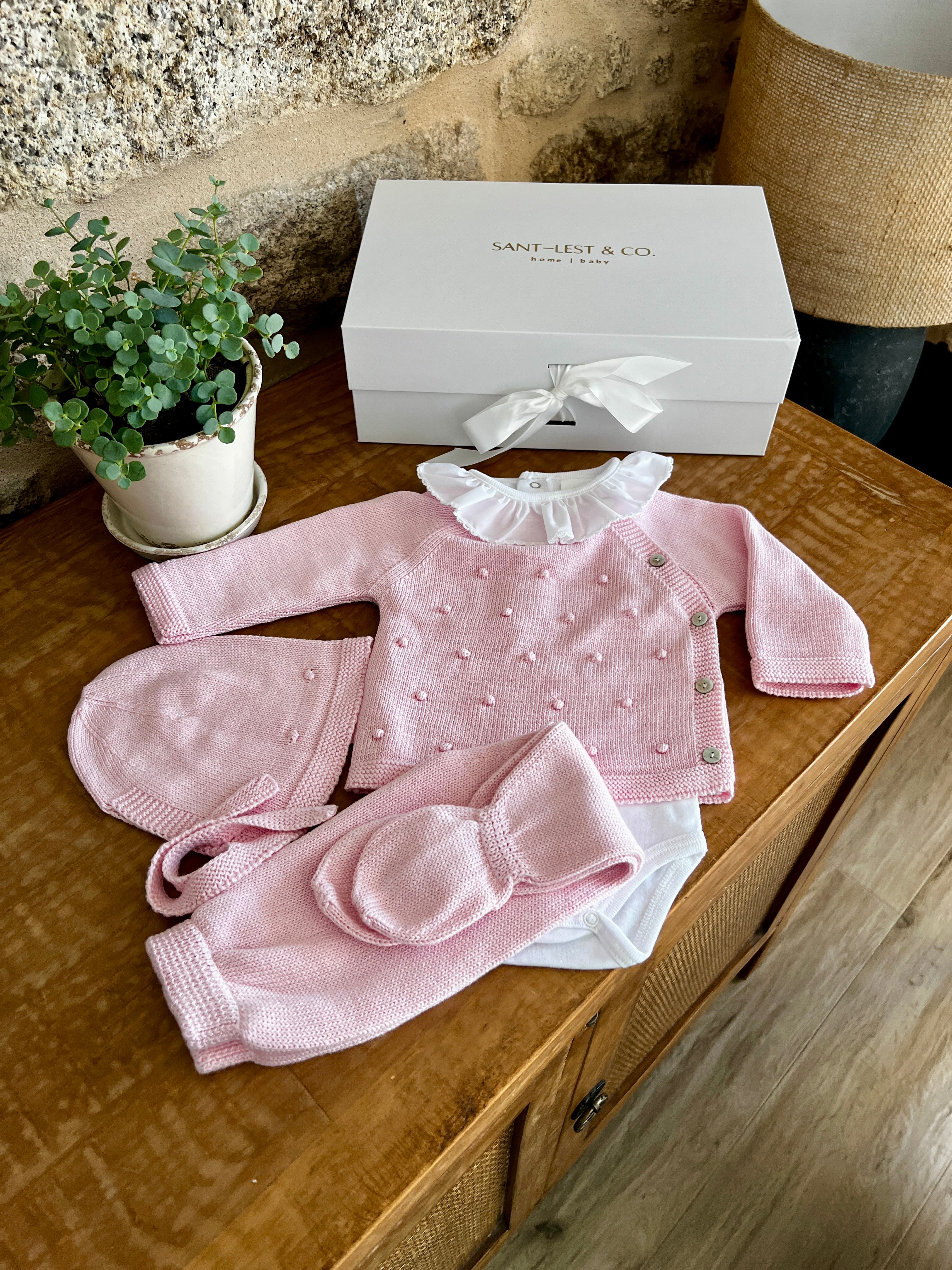 CAJA REGALO RECIÉN NACIDO 04 ROSA BEBÉ | CONJUNTO + BODY