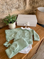 CAJA REGALO RECIÉN NACIDO 04 VERDE AGUA | CONJUNTO PUNTO + BODY