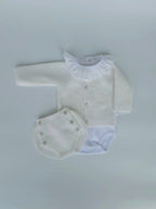 CAJA REGALO RECIÉN NACIDO 05 BLANCO PERLA - CONJUNTO PUNTO + BODY