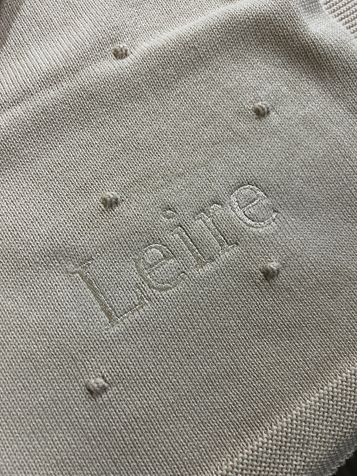 CAJA REGALO RECIEN NACIDO 01 | MANTA BORDADA (varios colores)